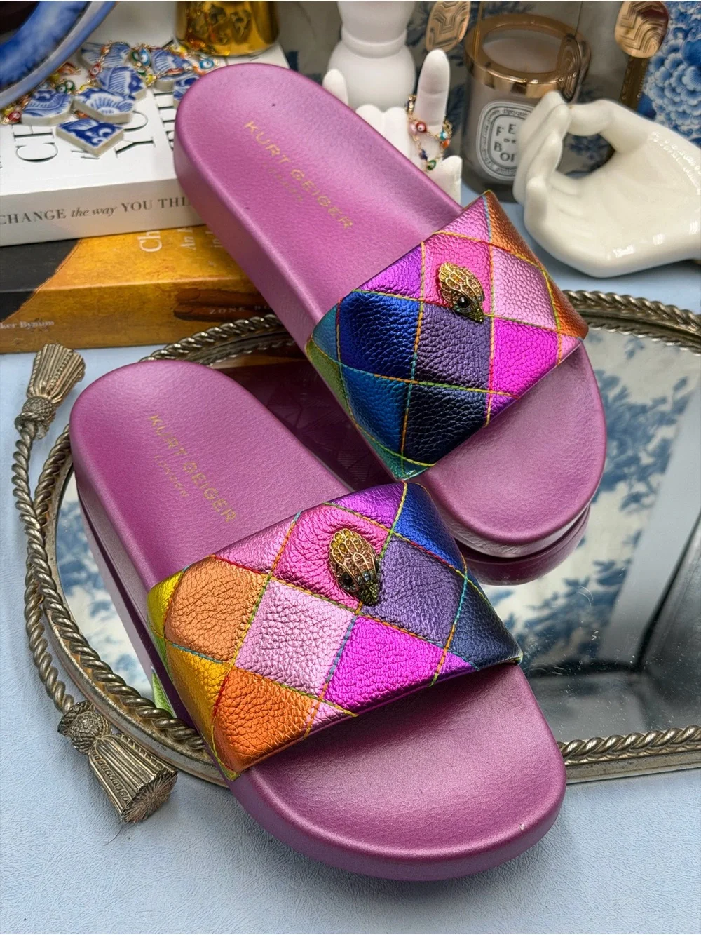 🆕 KURT GEIGER LONDON 🧿 NWOT Meena Eagle Metallic Diamond Slide, Sz 36.5 US 6.5